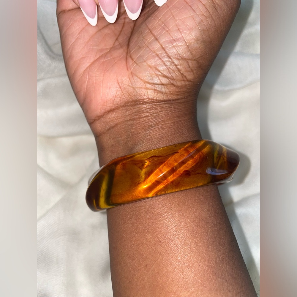 B. Collective Amber Twist Irregular Bangle Bracelet (Boutique) | SAMPLE SALE